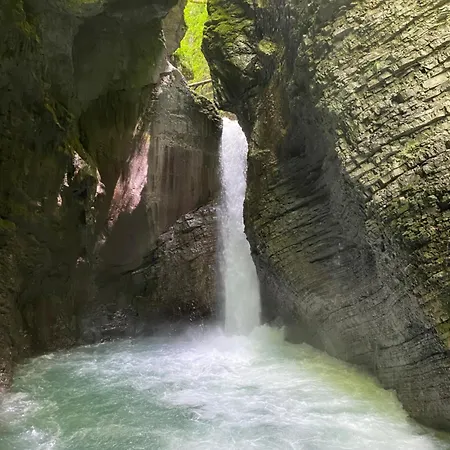 Soca River 公寓 博维茨